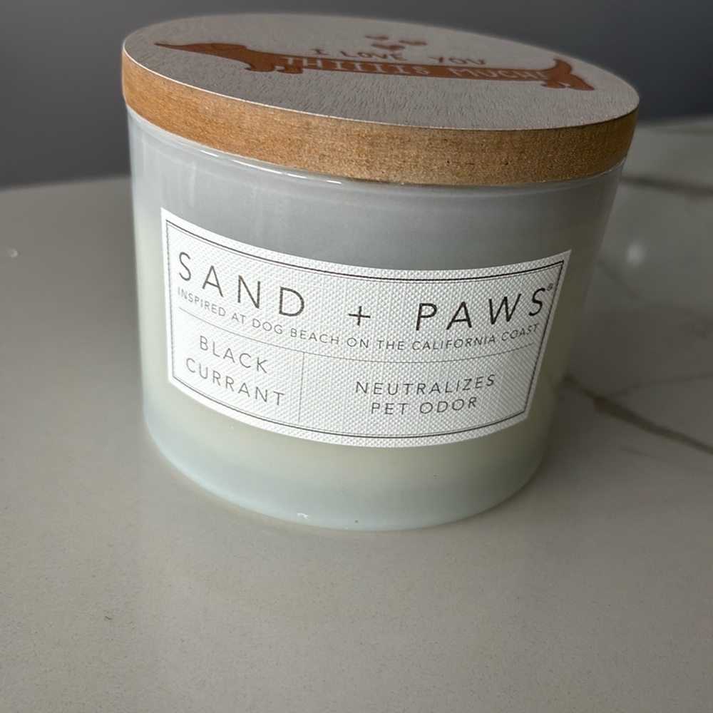 Sand + Paws 2-wick and Yankee candle